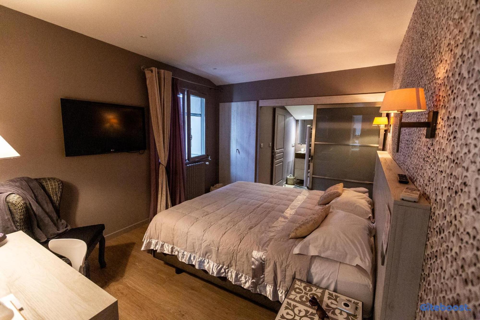 Le Val Des Sens Hotel Chatte Exterior photo